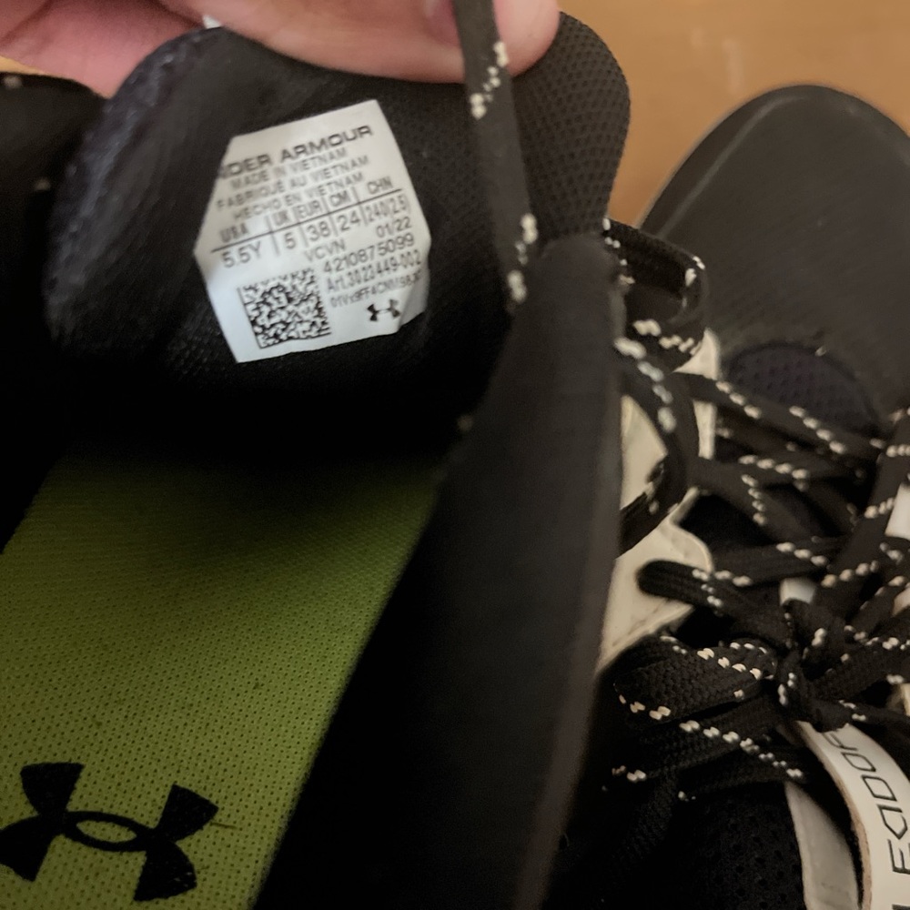 Under Armour Black and White Baseball cleats